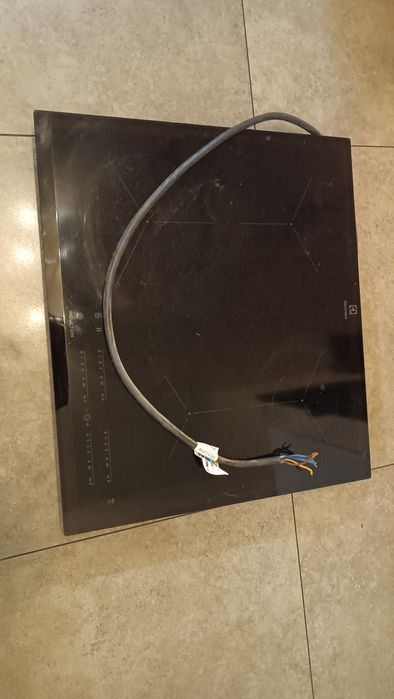 Płyta indukcyjna Electrolux EIT61443B w stanie dobrym