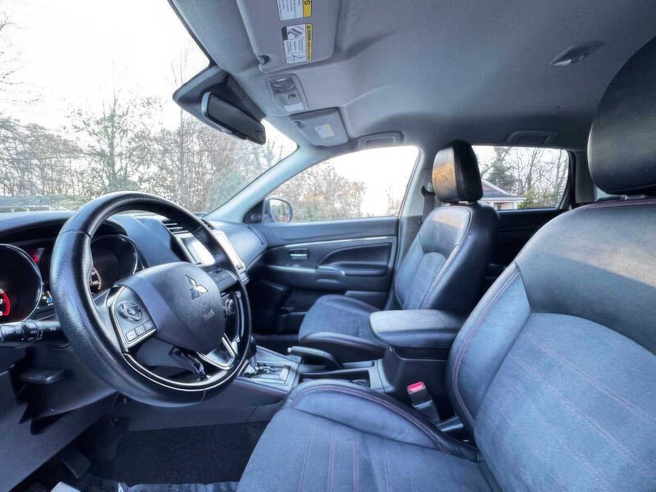 Mitsubishi Outlander SEL      2022