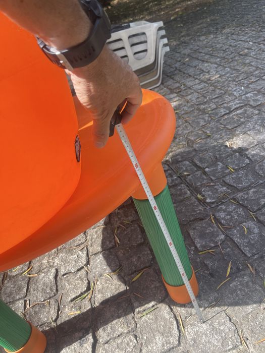 Mesa e 2 cadeiras crianca plastico Chicco