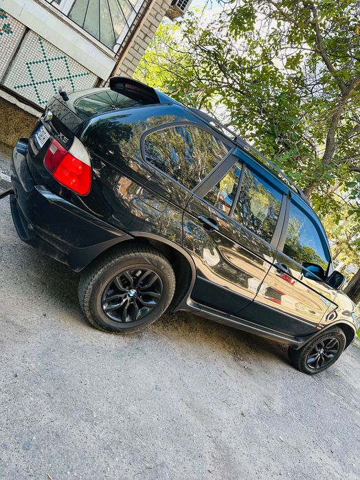 Продам BMW x5 e 53