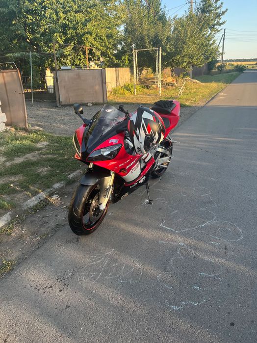Продам Ямаха R1.