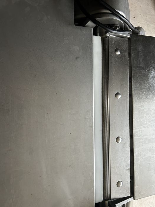 Membrane SkinnerМашина для зняття пліви та жилки з мʼяса Towsend 7600