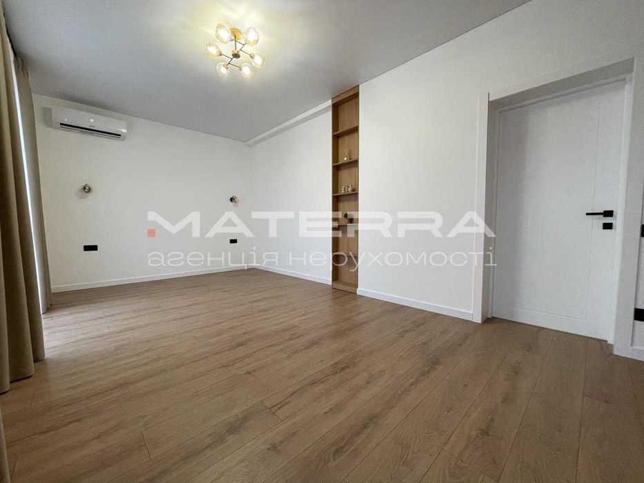 Іванковичі продаж будинку з ремонтом 114м2  на закритій території