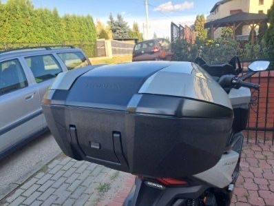 Honda Forza 125 350 kufer razem z podstawą smart kay 2024 jak nowy