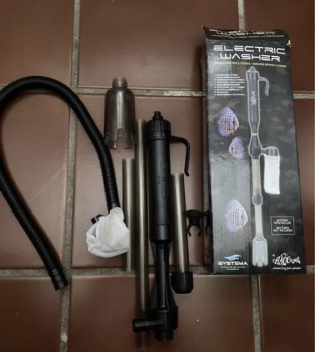 Arvore natal leroy merlin 1,80 como nova , torneira , facas barrar, porta retratos e magneticos