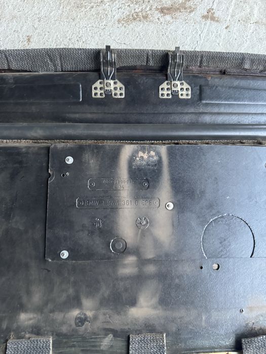 Продам заднюю полку со шторкой бмв е34/е32