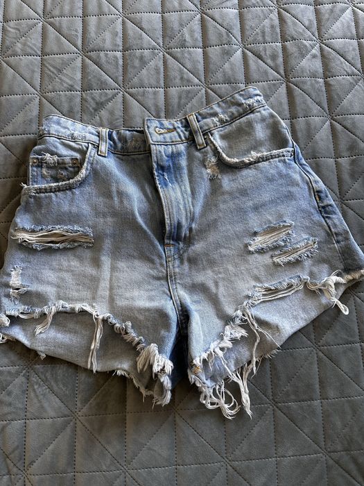 Шорти Zara розміру s, жіночі джинсові