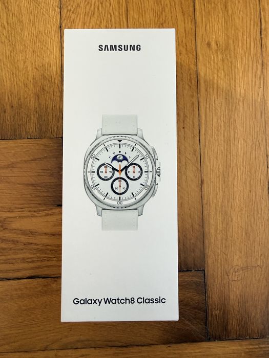 Продам новий годиник Samsung Galaxy Watch8 Classac