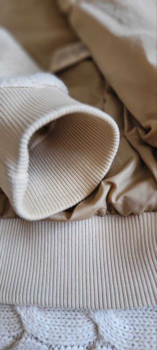 Куртка BURBERY.Хлопчача.Розмір S.