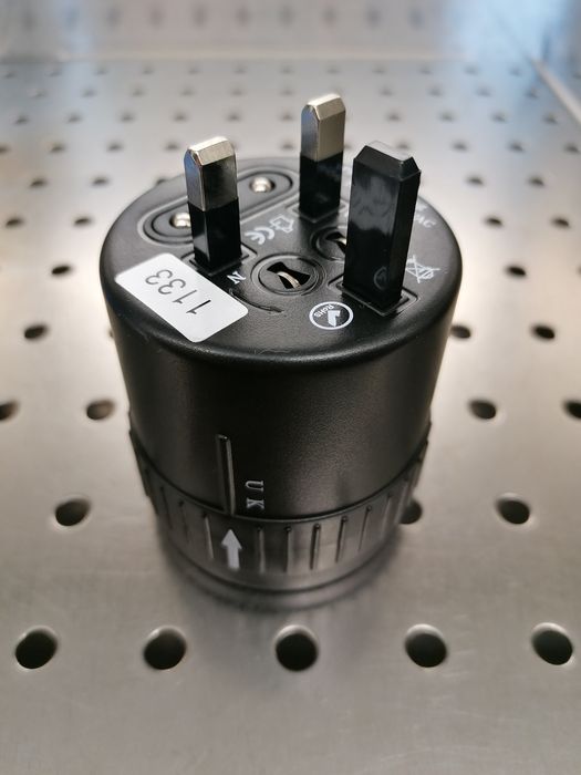 Travel Adapter64738260596483124