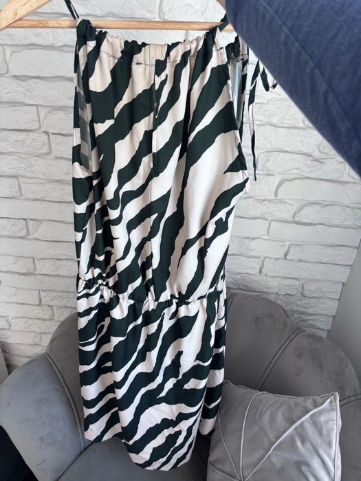 Sukienka elegancka jak nowa polska produkcja PurPura