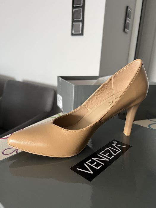 Szpilki Damskie Beżowe 38 Venezia NOWE