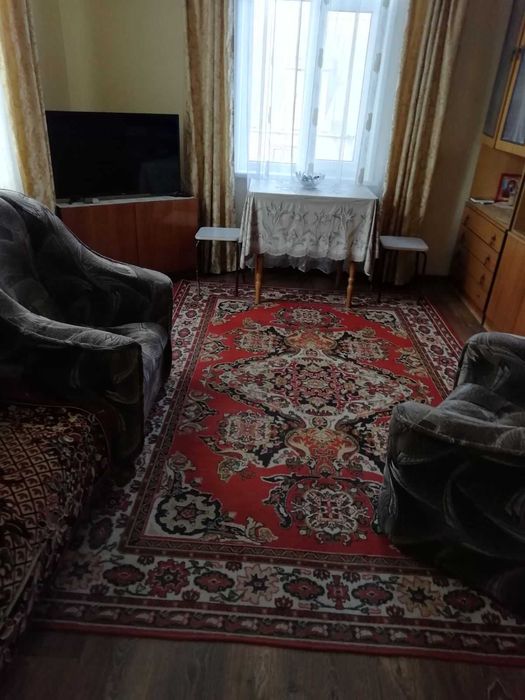 Продам часть дома, в Центре, ул Покровская р-не 5 школы.