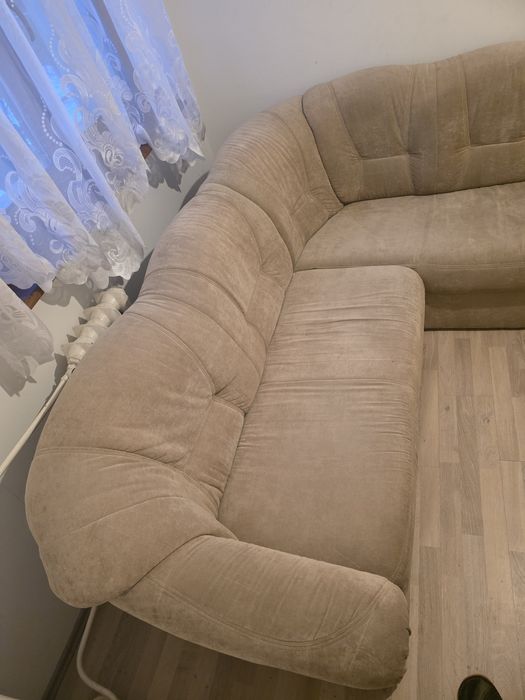 Wypoczynek narożny z funkcją spania.
