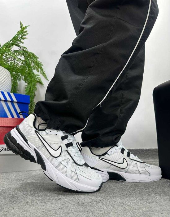 АКЦІЯ! Кросівки Nike V2K Runtekk White  41 - 46