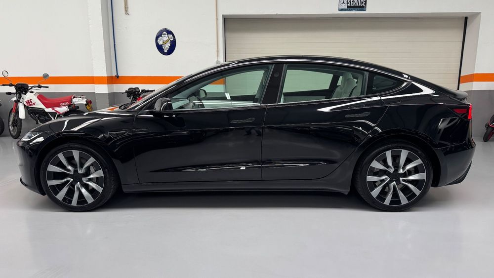 Tesla Model 3 Long Range Tração Integral Premium