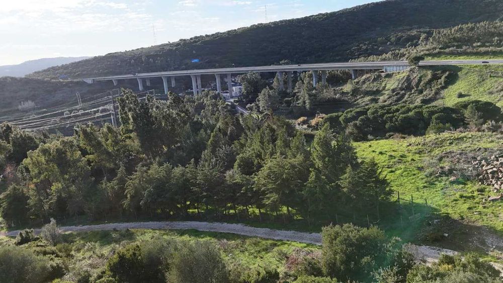 Terreno Rustico com acesso asfaltado em Loures