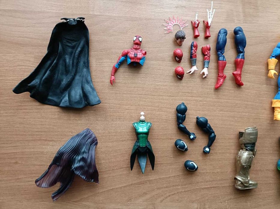 Деталі фігурок marvel legends mafex toybiz hasbro