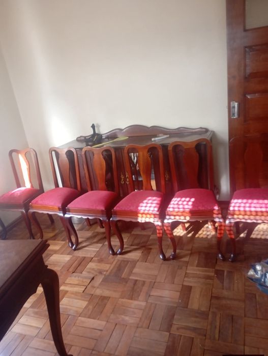 Vendo estas cadeiras muitas bonitas bom estado