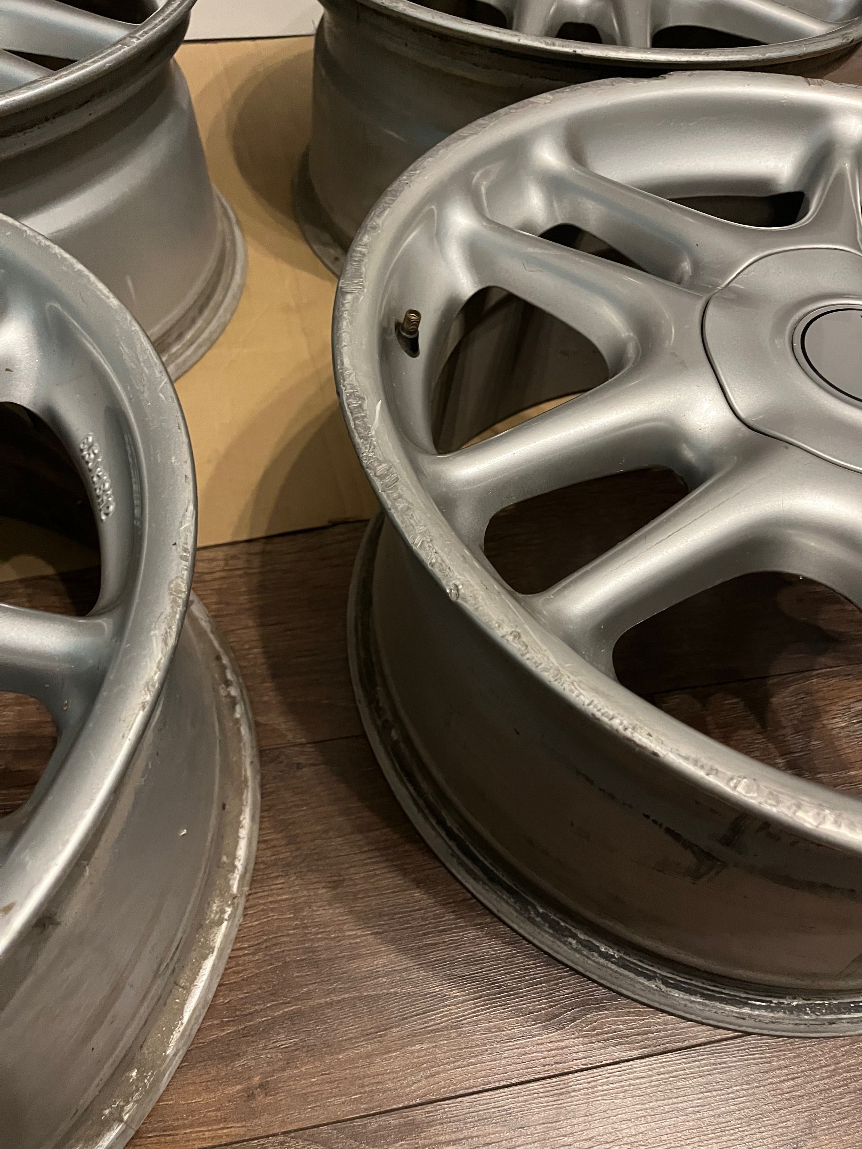 Felgi aluminiowe 8.5Jx18H2 rozstaw śrub 4 x 98 Leszno • OLX.pl
