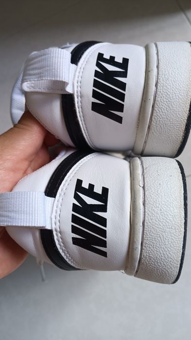 Tenis Nike Court T.37,5