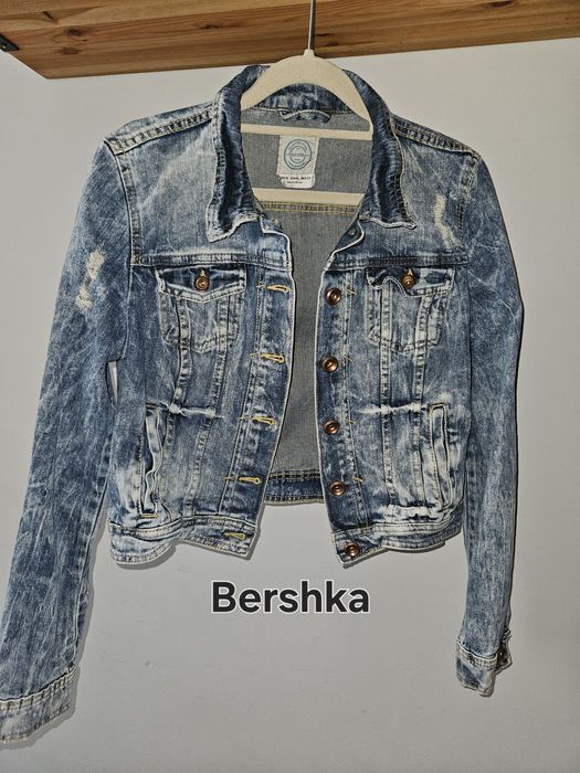 Jeansowa kurtka katana Bershka