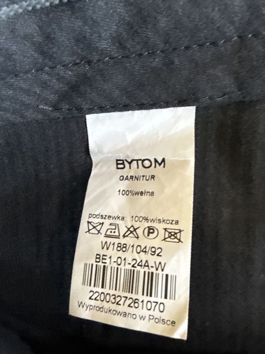 Garnitur granatowy BYTOM 188/104/92 100% wełna