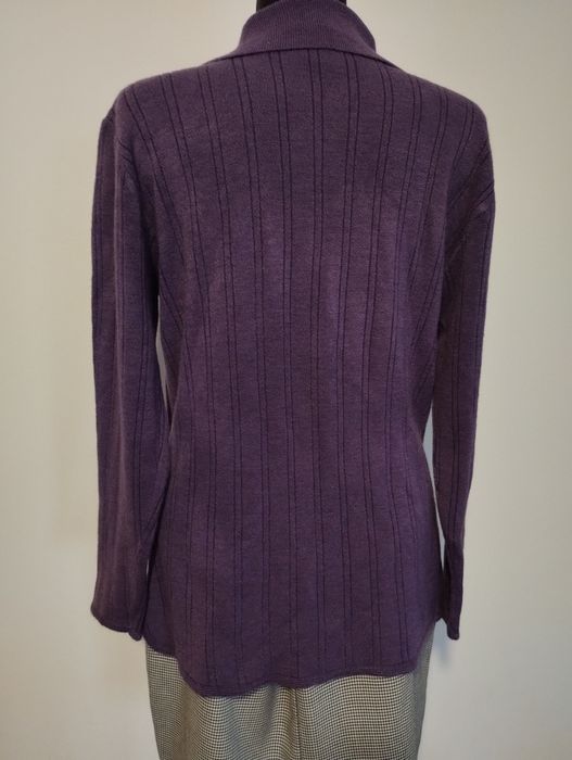 Sweter zasuwany 44