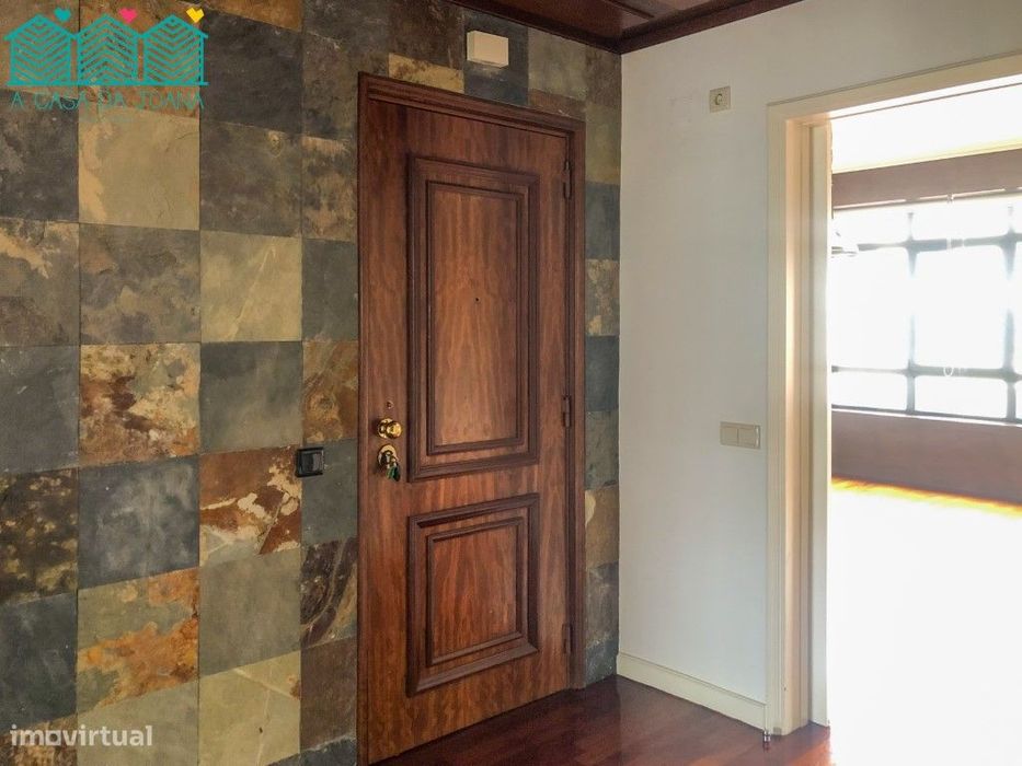 Apartamento T3 com Garagem Dupla Fechada no Centro de Aveiro