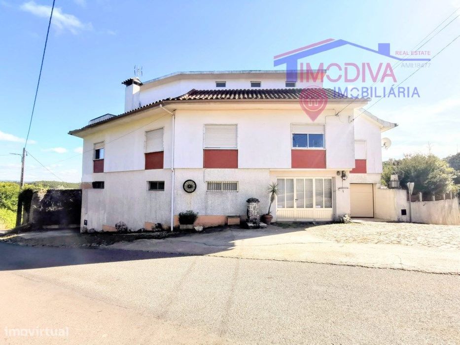 Moradia T4 com aquecimento e garagem em Figueiró dos Vinhos — Figueiró Dos Vinhos E Bairradas, Leiria