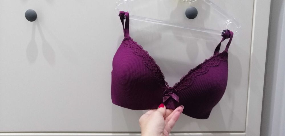 Miękki stanik r. 75 D