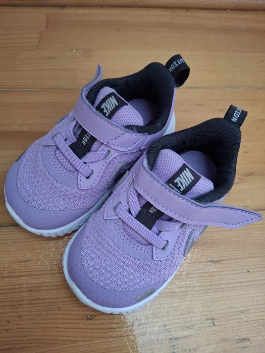 Кросівки nike revolution 21 розмір