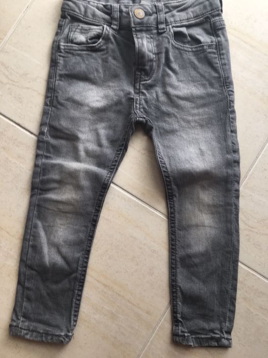 1 par de calças Zara 4/5 anos