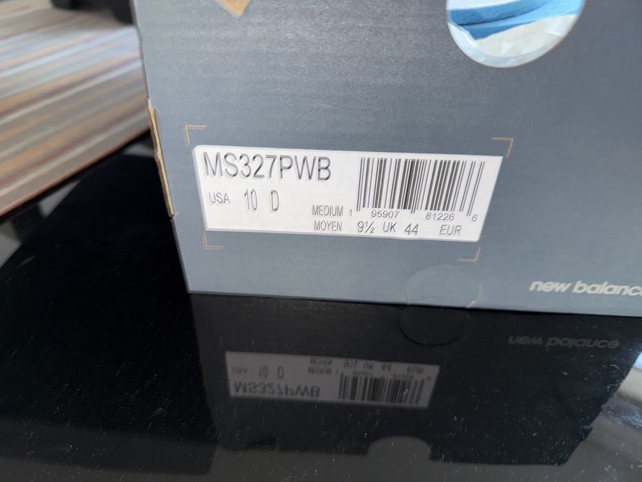 Sapatilhas New Balance NB  - model 327 (MS327PWB)