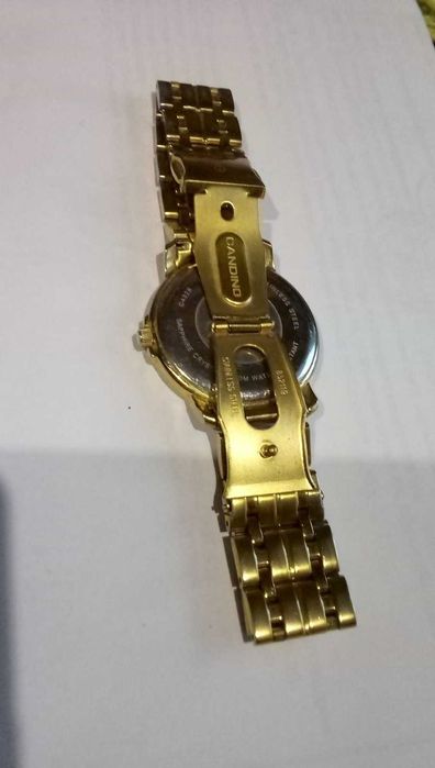 Часы  Швейцарские Механические Candino  swiss sapphire