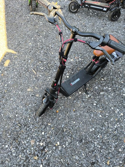 Hulajnoga elektryczna iScooter i12