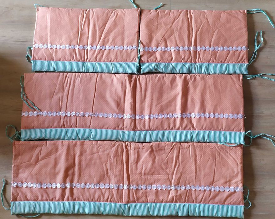 Продам комплект захисту на дитяче ліжко