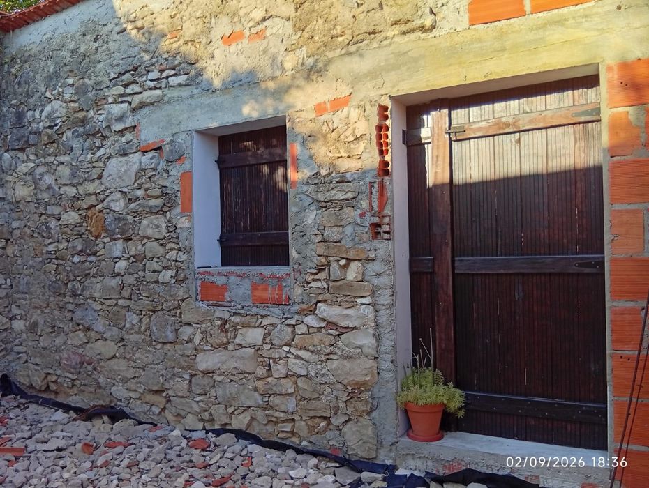 Quintinha com casa em pedra para recuperar – Presalves, Montemor-o-Velho