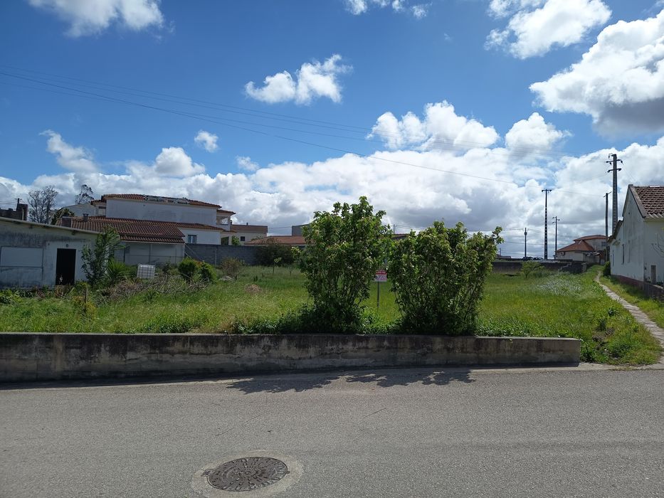 Vende-se  Terreno