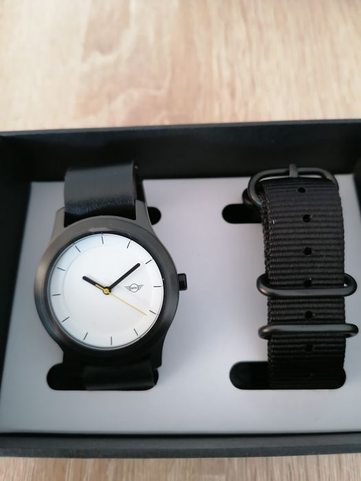 Zegarek damski firmy BMW Group Mini