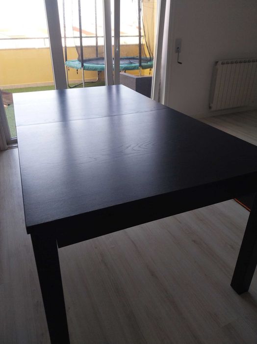 Mesa extensível Bjursta Ikea