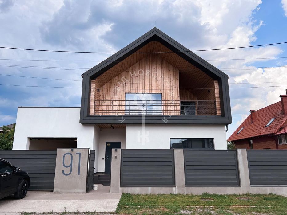 ПРОДАМ! ЦЕНТР Броварів Будинок 250м2, вул. Чубинського, Чорновола