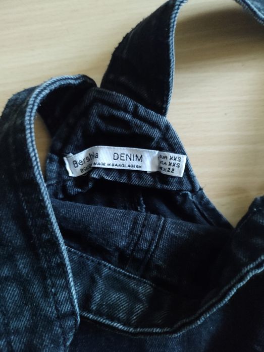 -Roupas variadas