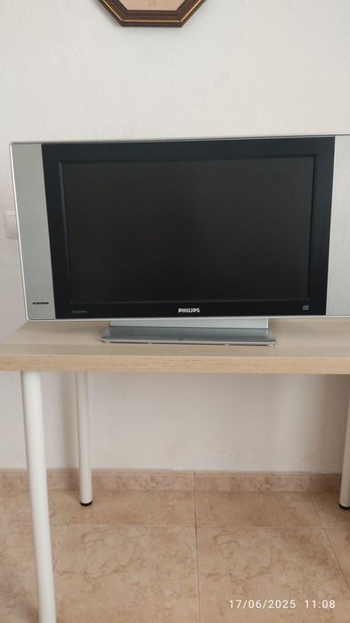 Televisão com comando de 50cm64751796621185120