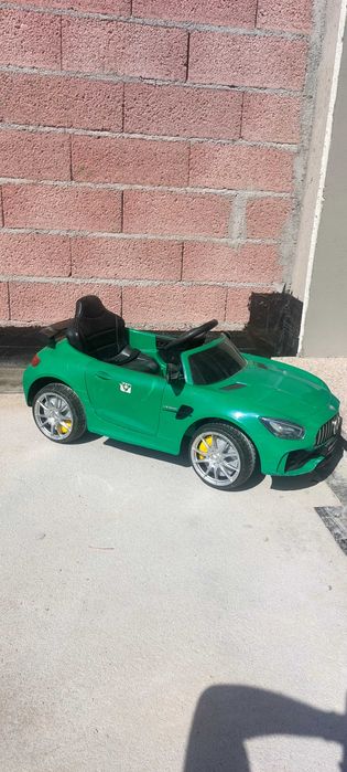 Carro eletrico infantil mercedes .