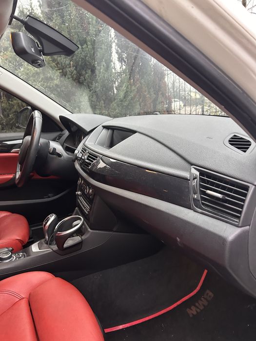 BMW x1 Xdrive28I 2013 року