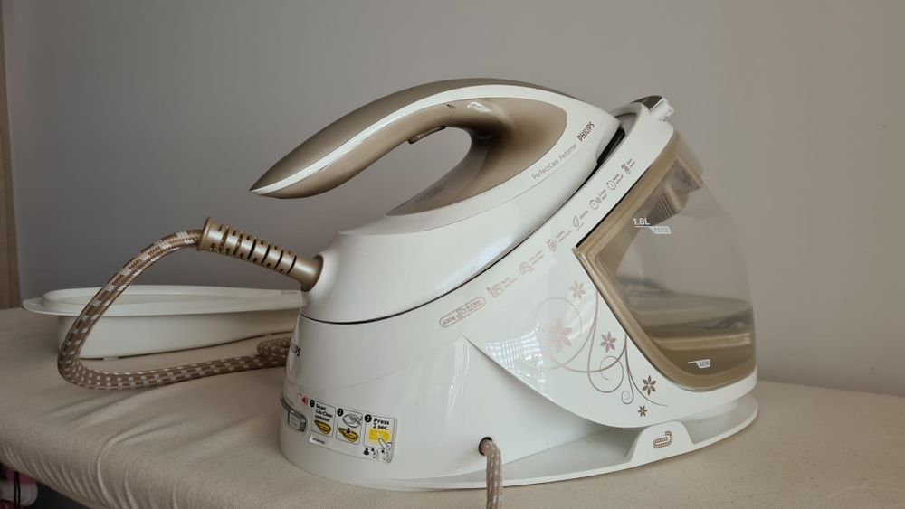 Generator pary Philips PerfectCare Performer GC8700