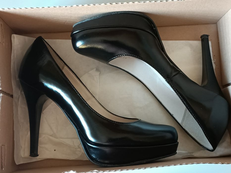 Czarne eleganckie buty na obcasie szpilki rozmiar 35