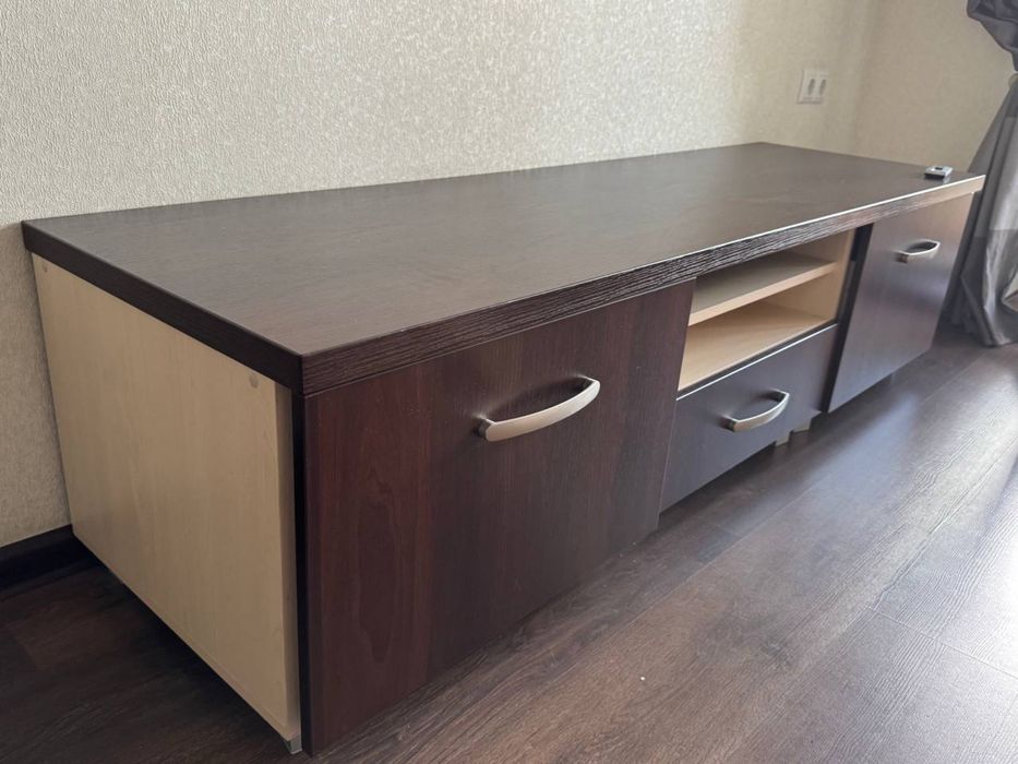 Тумба під телевізор, тумба у вітальню, томбочка