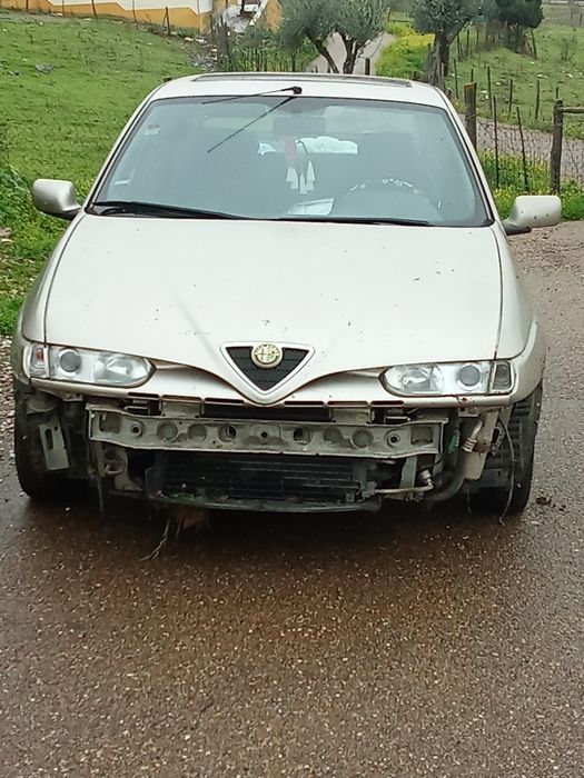 Automóvel com motor na perfeição...